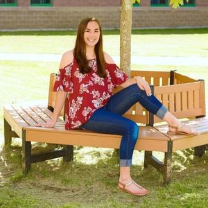 Meet your Posher, Kelli